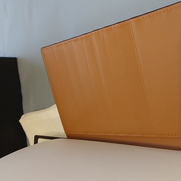 BNWT Authentic MCM wallet - Picture 2 of 6